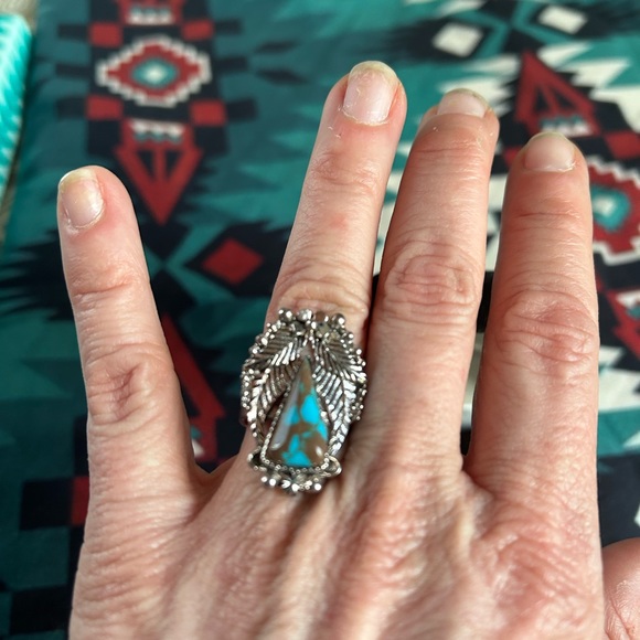 Turquoise costume ring. size 7 - Picture 2 of 2